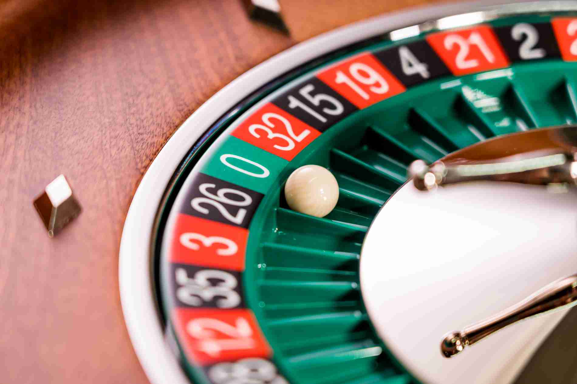 Slot Makinelerinde Strateji: Kazanma İhtimalini Artırma